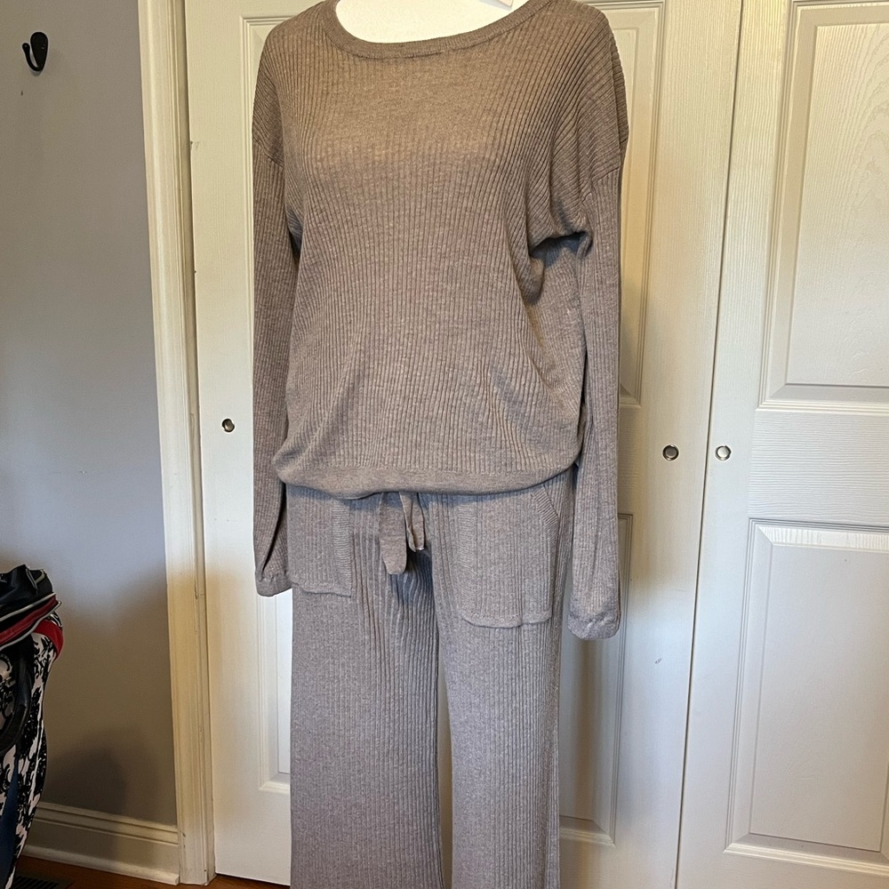 Splendid Cashblend Rib Sweater & Pants Set